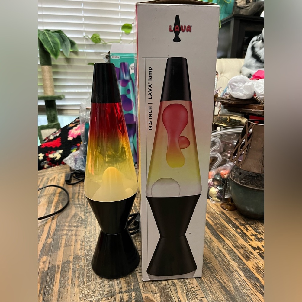 Vintage 14.5” Lava Lamp